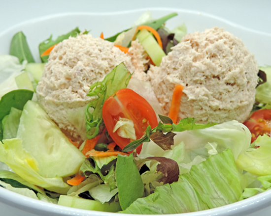 TOSSED SALAD W/ TUNA image